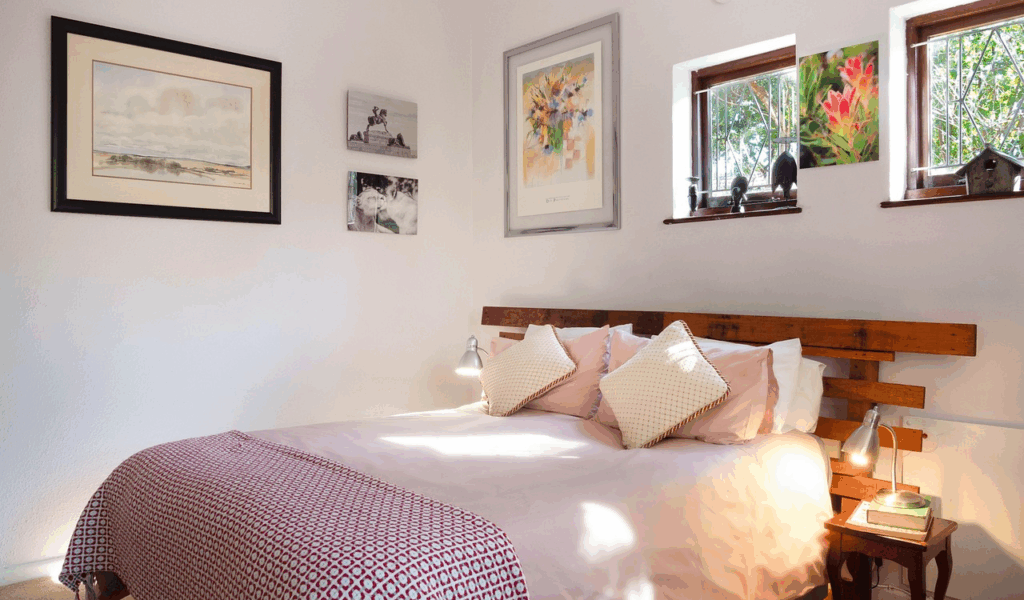 9 Wall Art Ideas for Teen Bedrooms That Might Embarrass Them