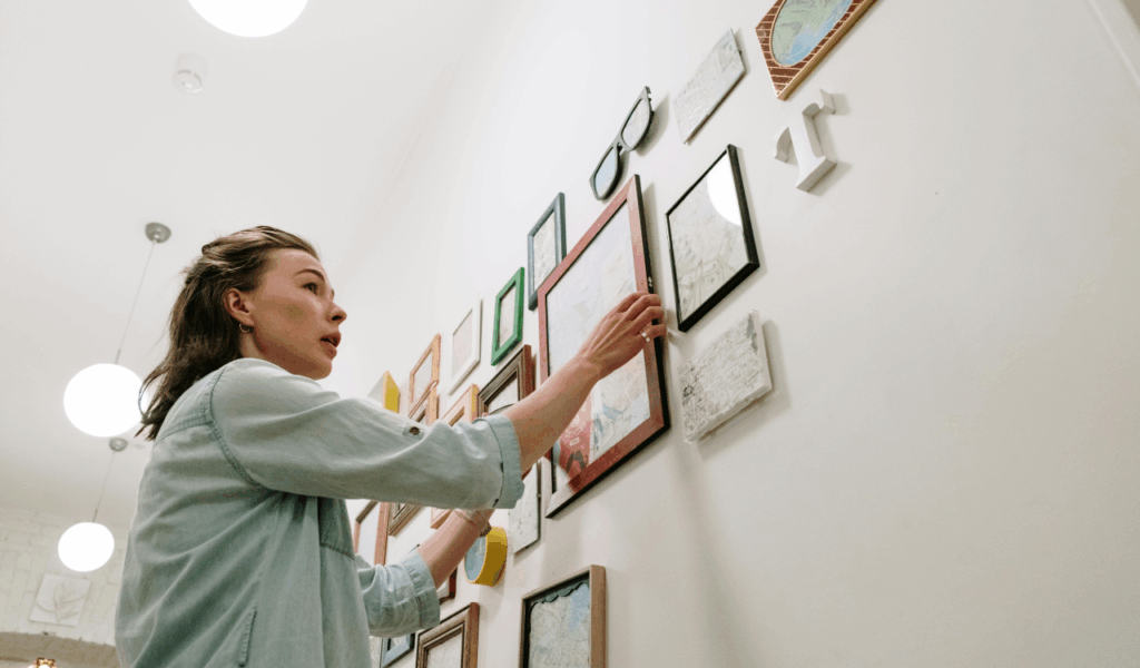 Gallery Walls With Mismatched Frames