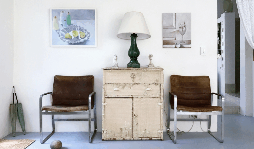 Overusing Distressed Furniture