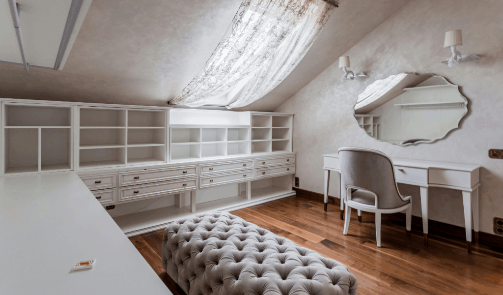 Button-Tufted Lids That Pop Off