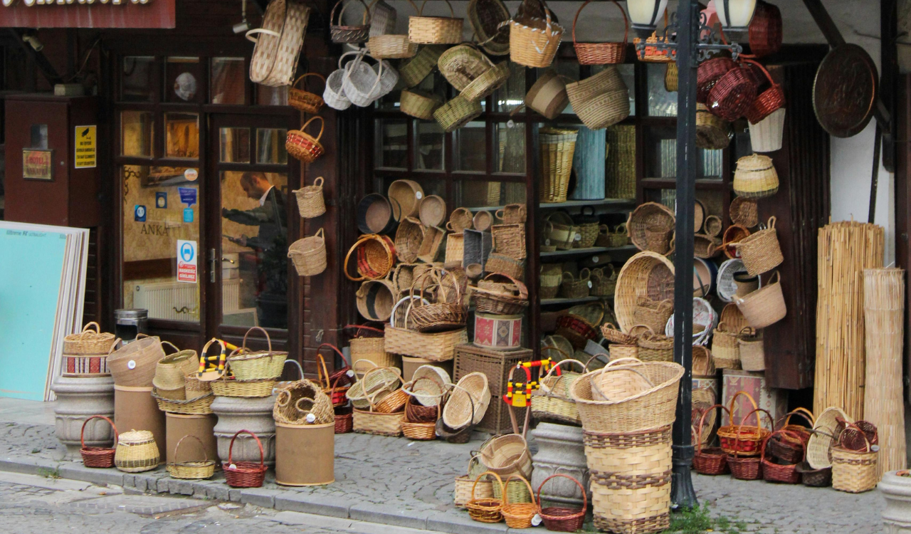 8 Decorative Baskets That Only Hide the Mess