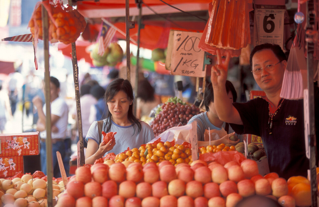 Food Markets Serving Global Flavors