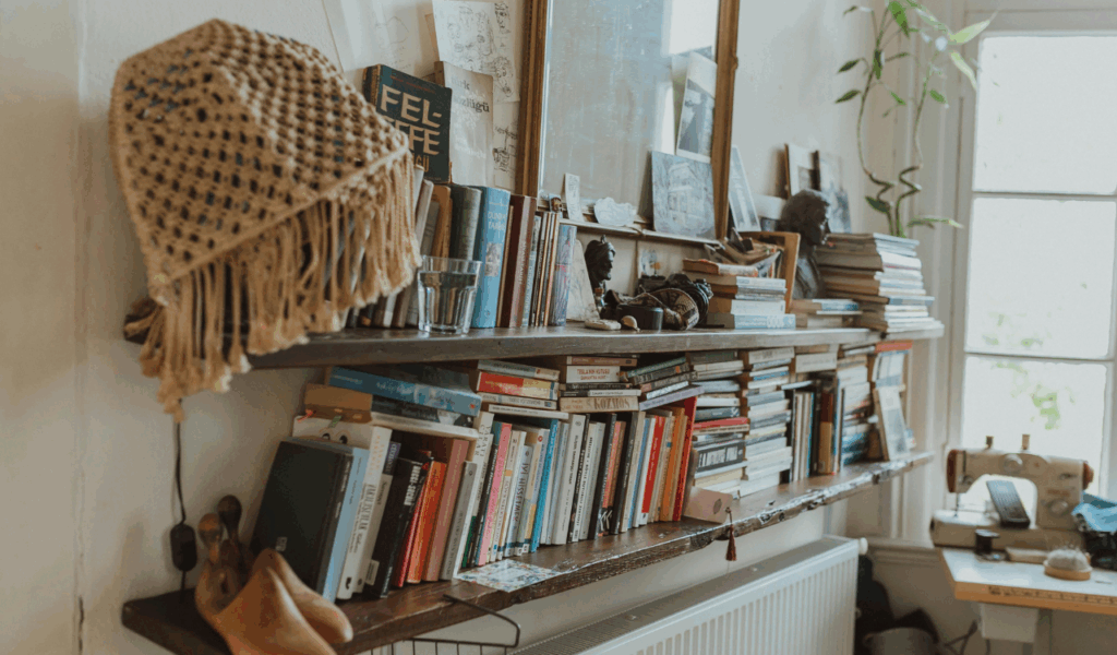 Decorative Pieces With No Personal Meaning