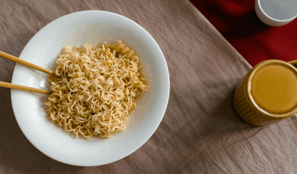 Instant Noodles With Minimal Additions