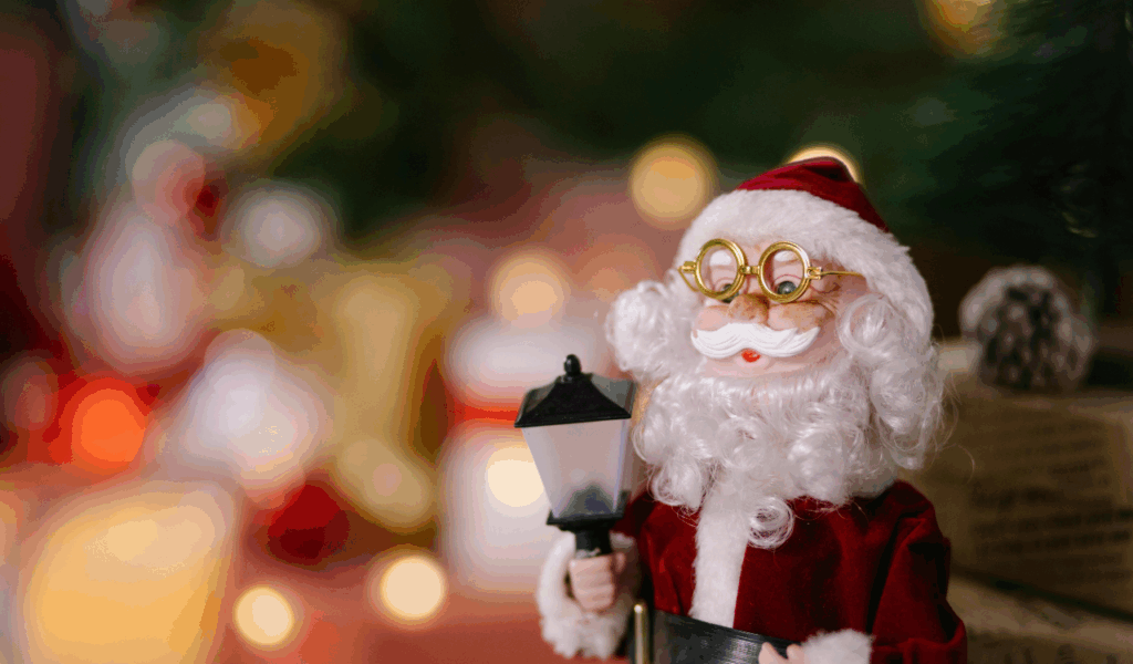 Themed Miniature Figurine Scenes