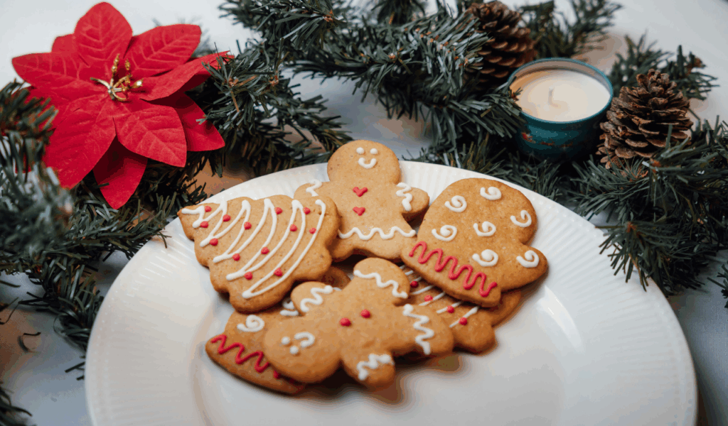 Gingerbread House Snack Mix