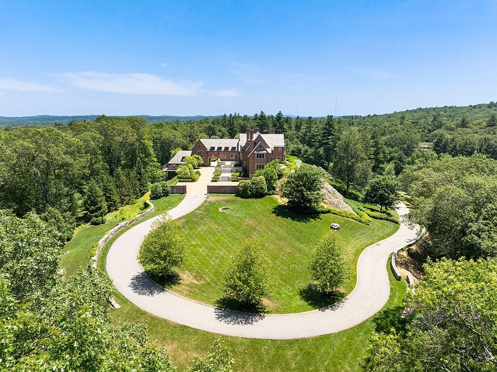 Terracotta Pots With A Faux Aged Finish