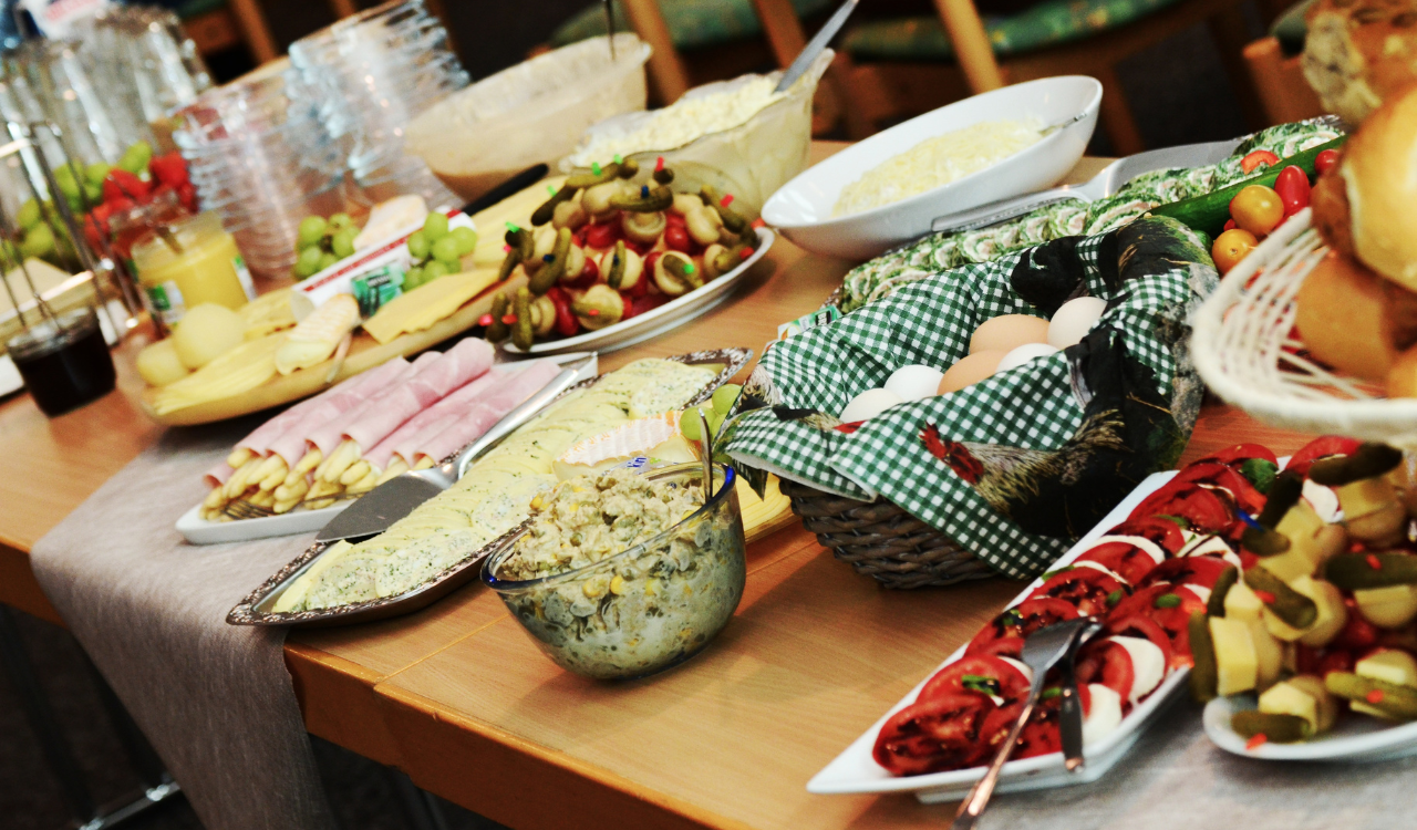 10 Hotel Breakfast Buffets Nutritionists Call Sugar Traps