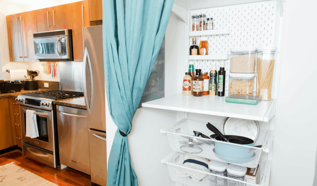 14 Pantry Organizers Matching Open Farmhouses