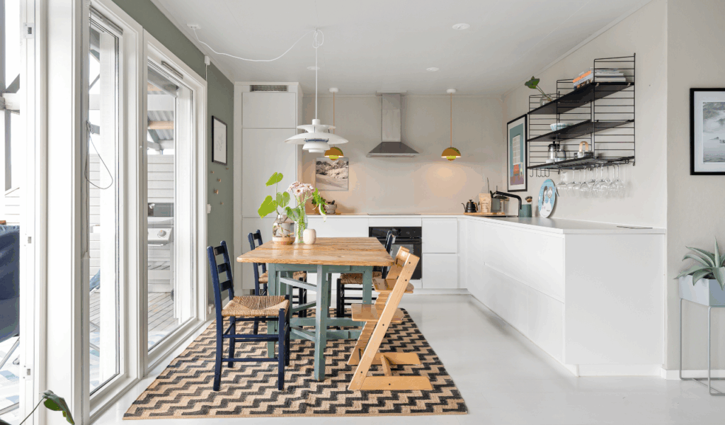 10 Open Shelves That Turn Into Dust Magnets Overnight