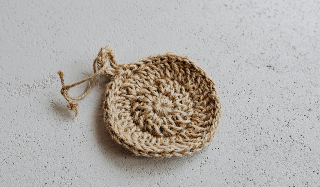 The Unsealed "Jute-Fiber" Outdoor Trap