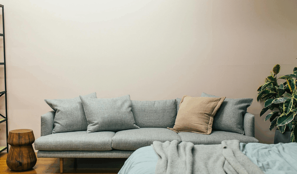 Layered Textiles Add Softness Without Clutter