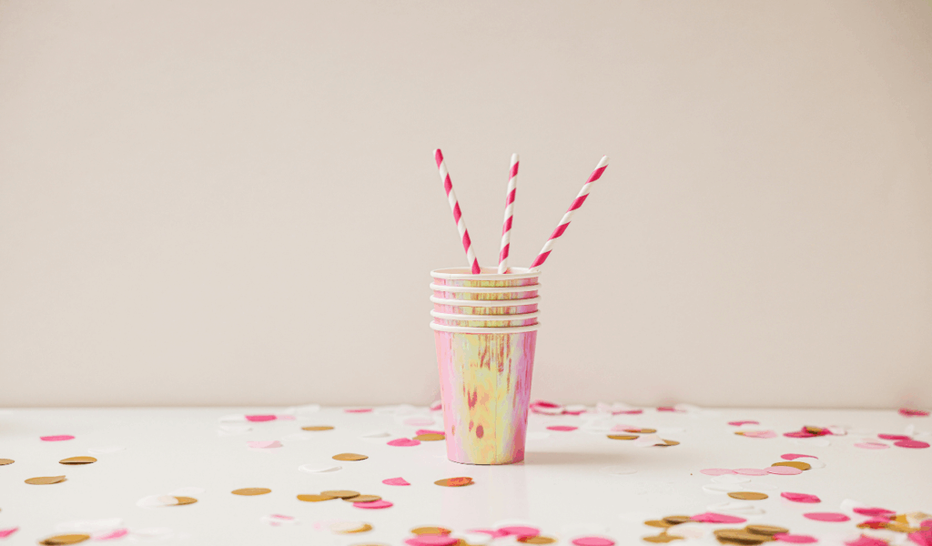 Disposable Decorative Tableware Displays