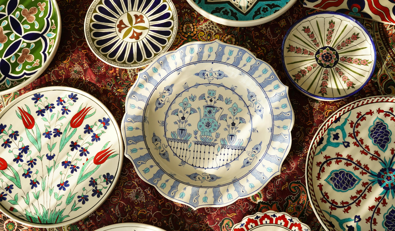 3 Vintage China Sets Worth Thousands That Collectors Still Chase