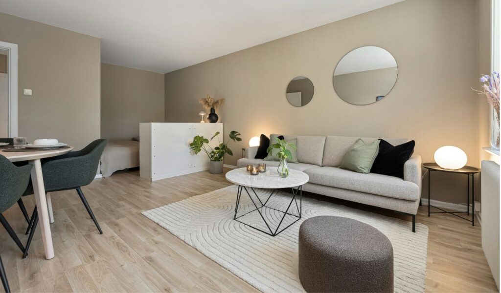 Marble Coffee Tables With Narrow Surfaces