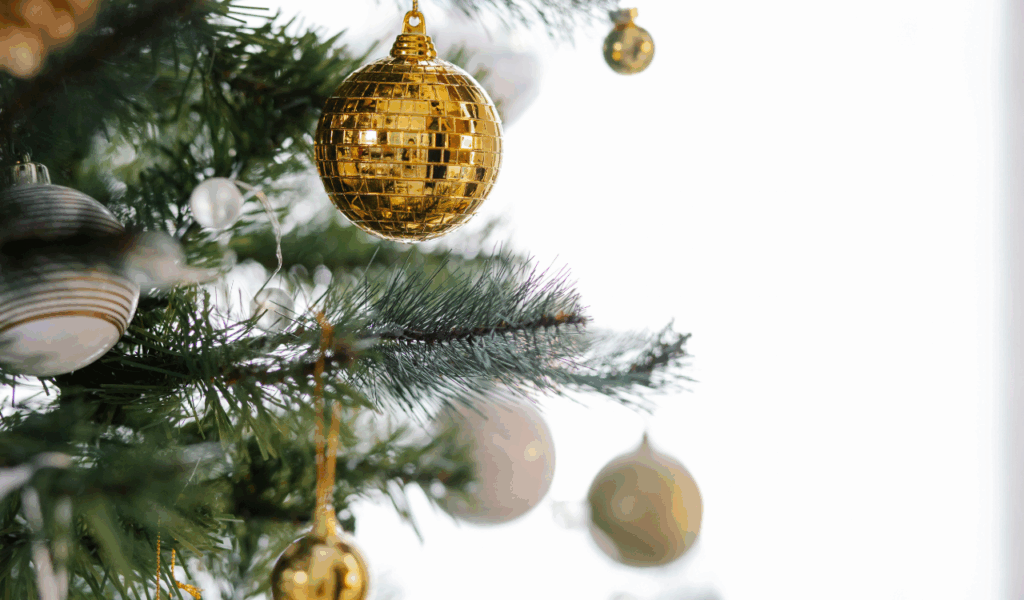 Overloaded Tree Themes