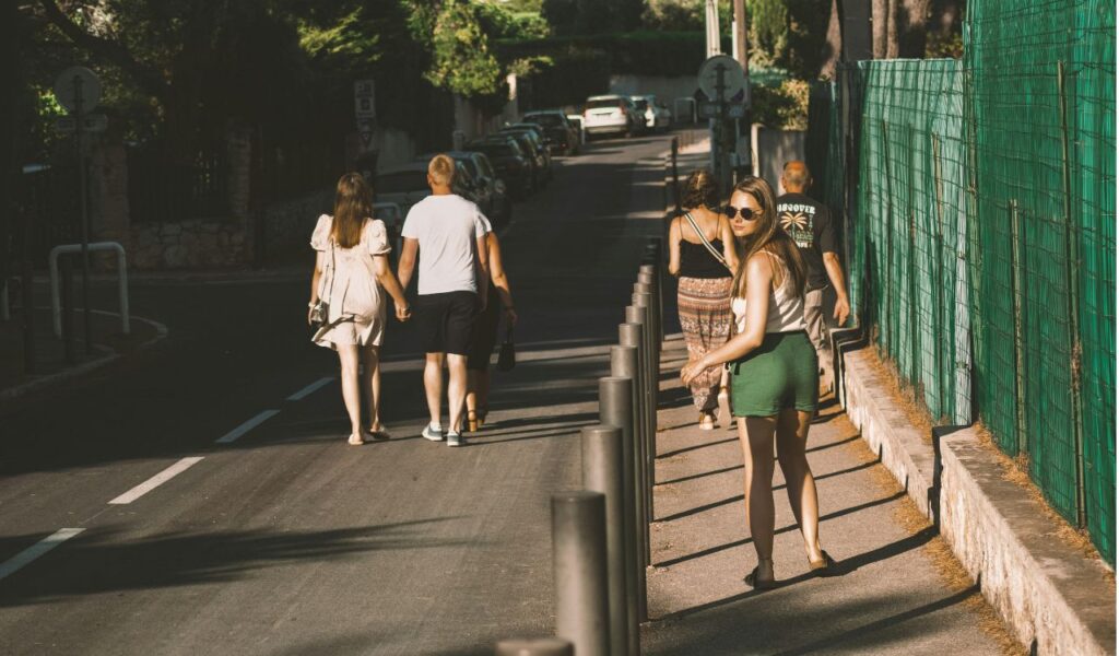 Safe, Walkable Surroundings