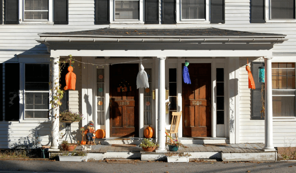 Incorporate Seasonal Accents with Restraint