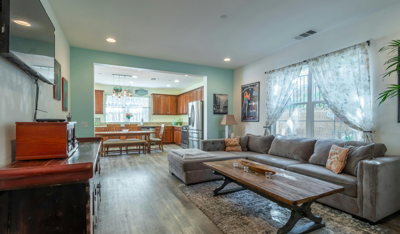 11 Southern Farmhouse Dens Built for Netflix Nights