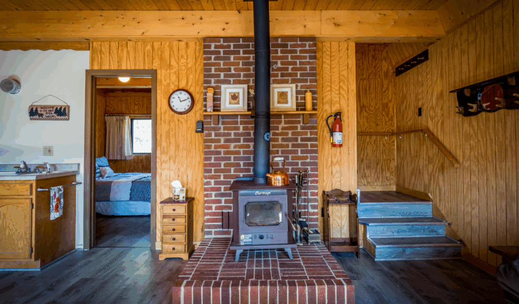 Vintage-Inspired Cabin