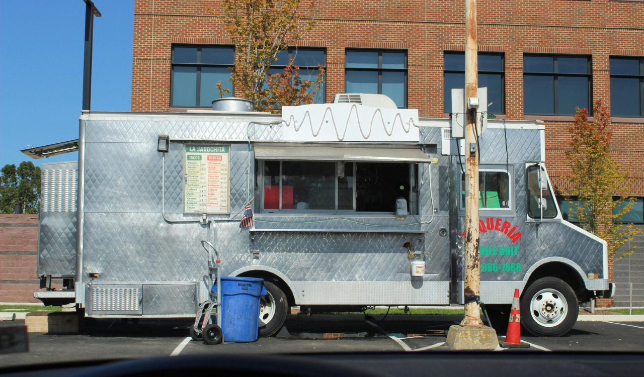 12 Cali Poke Trucks Crushing Beach Cravings