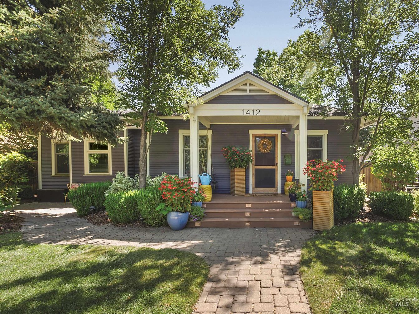 Embrace This 1905 Craftsman Home in Boise, Idaho with Tongue-and-Groove Ceilings and a Backyard Along the Boise Canal