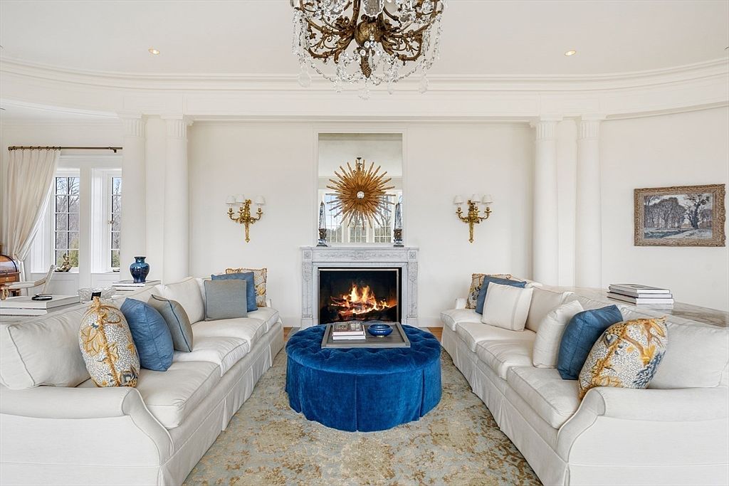 Wreath Forms As Metal Garden Orbs