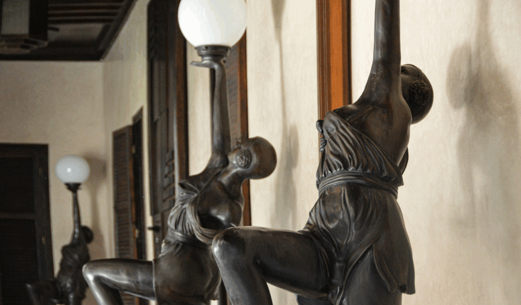 The Cloth-Wrapped Art Deco Pendant