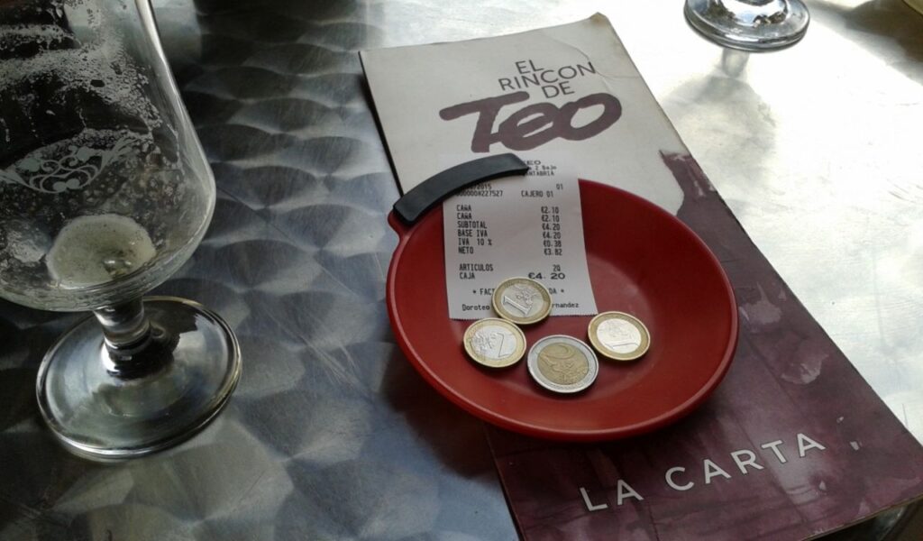 giving a gratuity to the restaurant staff