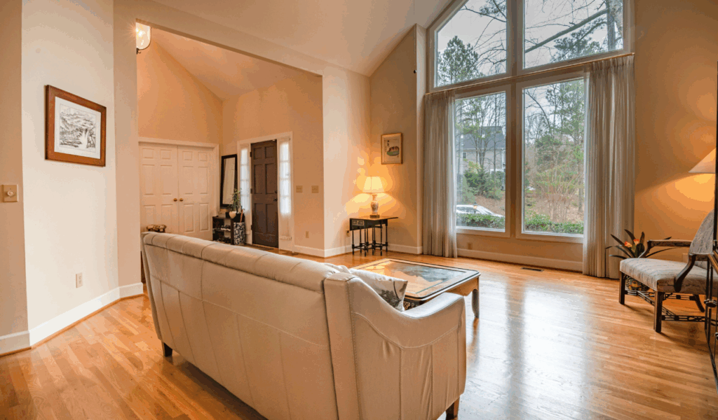  Large Windows Balanced With Thermal Treatments