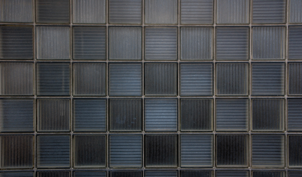 The Misaligned Grid of Visual Vertigo