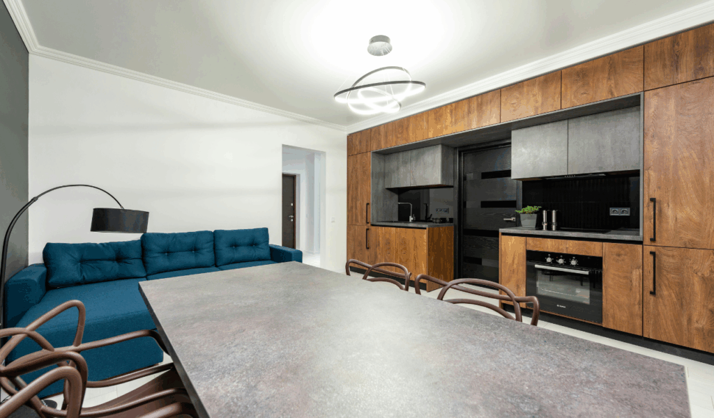 The Open-Plan Space With No Visual Breaks