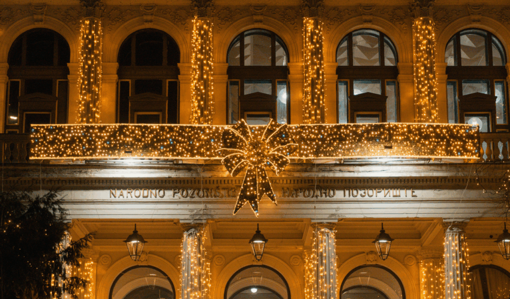 Short-Lived Outdoor Seasonal Decorations