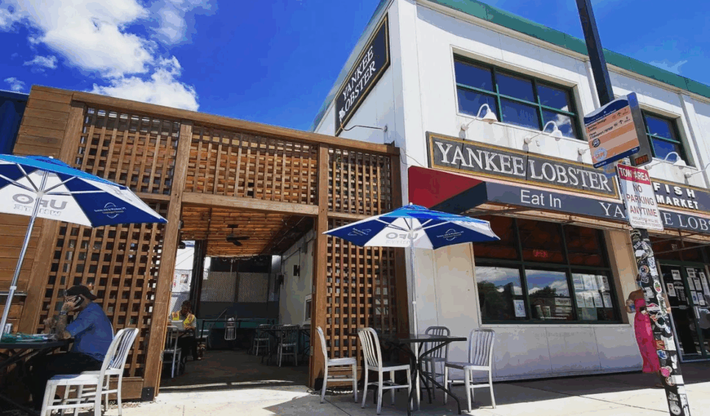 Yankee Lobster β Rustic Harbor Shack