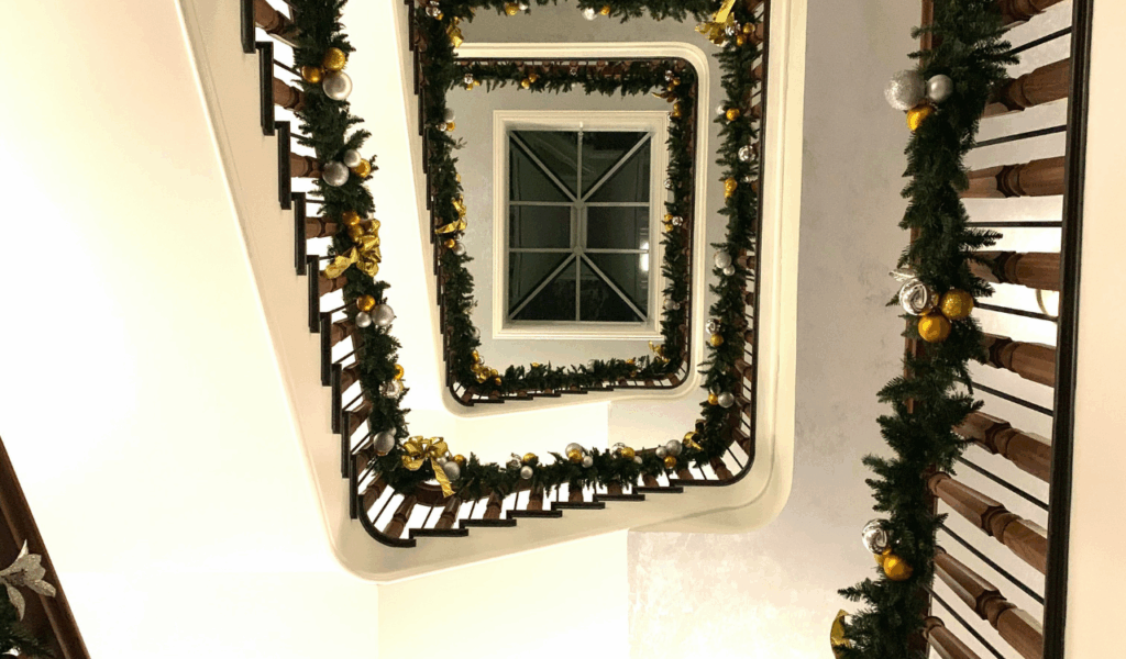 Statement Garland Overload