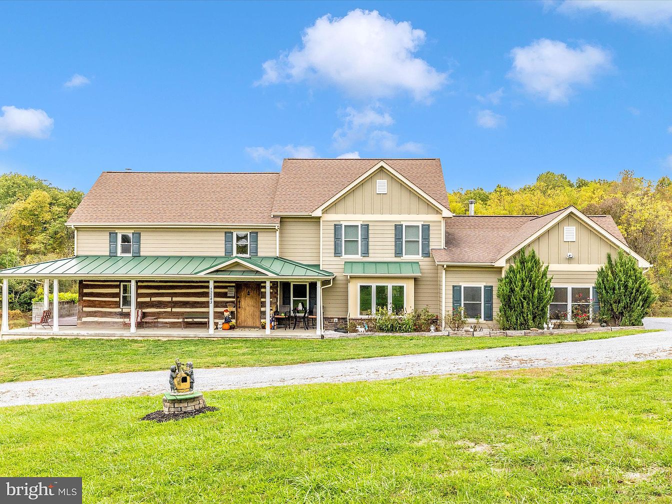 1900 Log Home in Woodsboro, Maryland, Nestled on 83 Acres with a Spacious Barn, Hunting Blinds, and Endless Outdoor Adventures