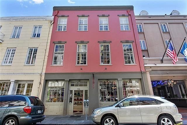 Unlock a Profitable 1900 Mixed-Use Gem in New Orleans, Louisiana, Featuring High-End Retail Space and Two Furnished Apartments