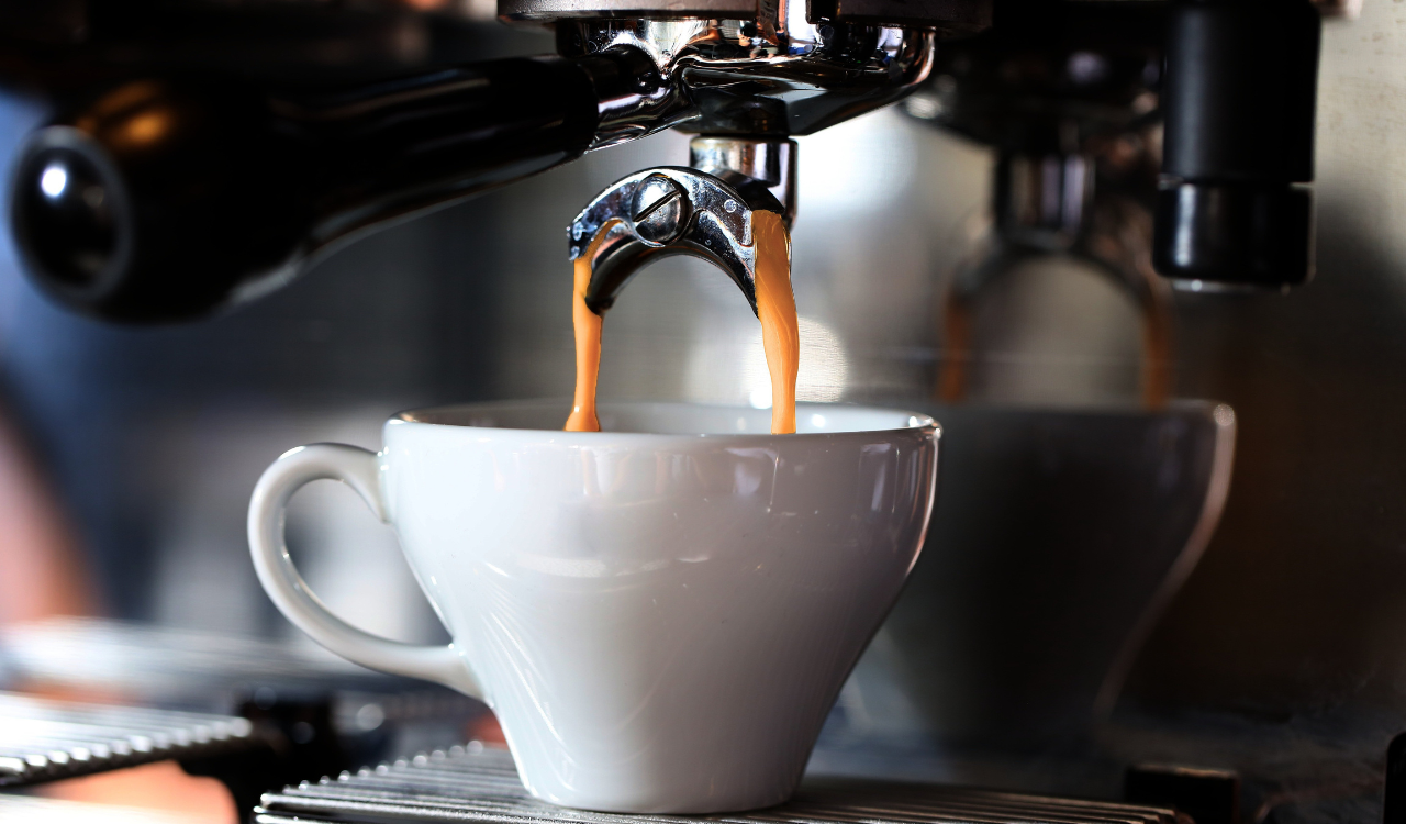 8 Diner Bottomless Coffee That’s Mostly Refill Scams