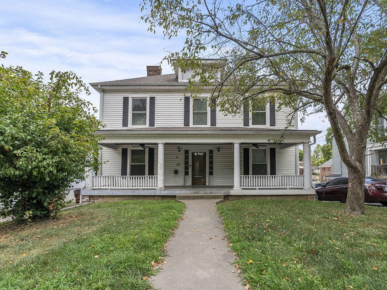 Historic 1900 Richmond, Kentucky Rental Portfolio Featuring Six Charming Homes, Expansive Units, and Potential for Expansion