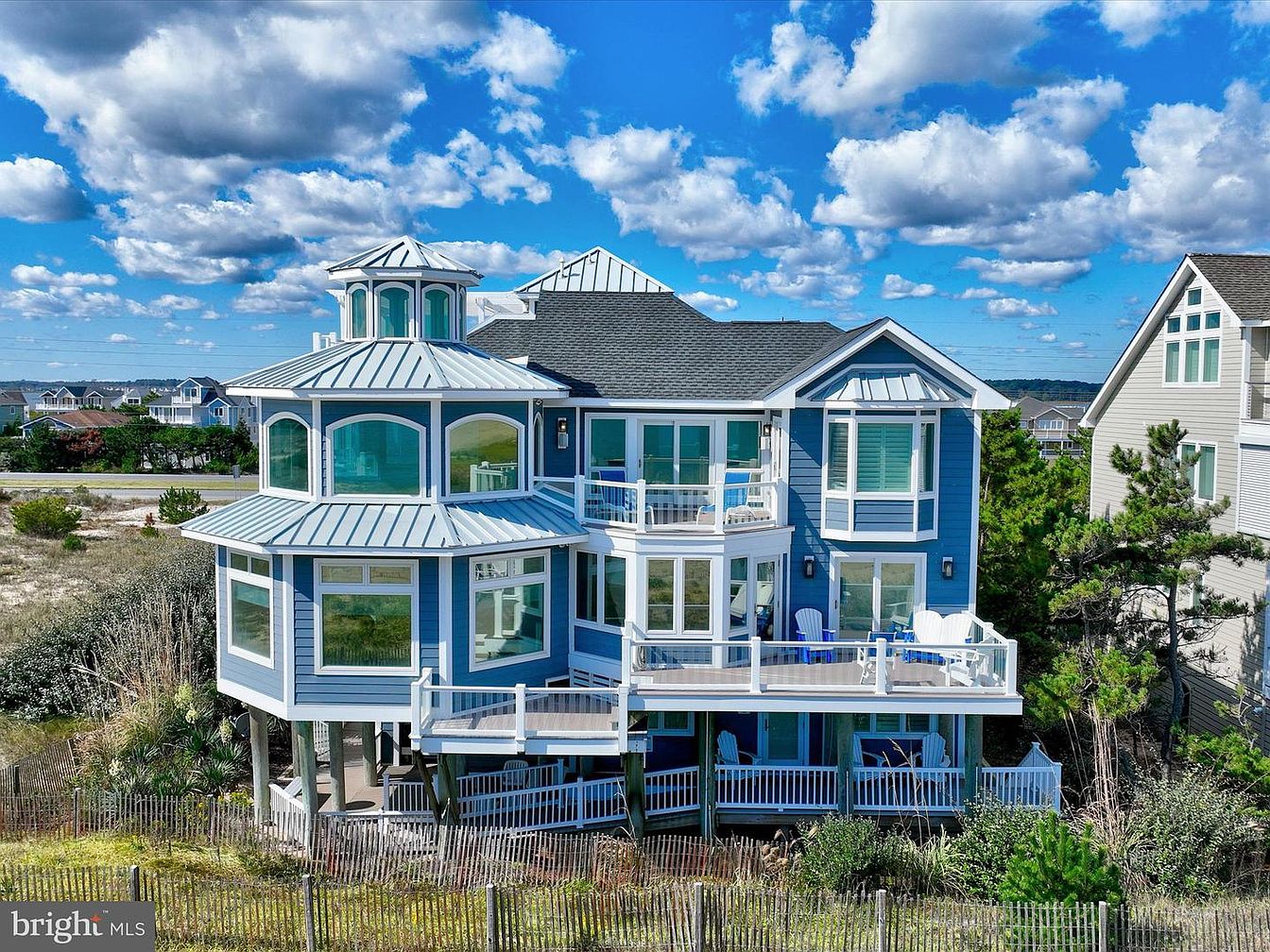 $6M Coastal Luxury in a Oceanfront Castle in Fenwick Island, Delaware, Featuring a Rooftop Deck, and an 2-Bedroom Guest Apartment