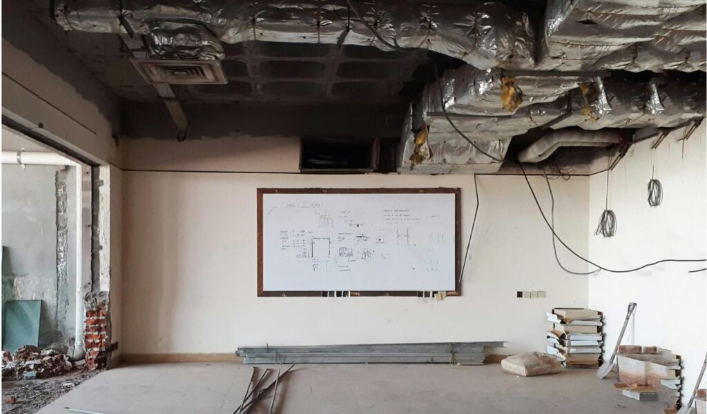 Poorly Secured Elbows