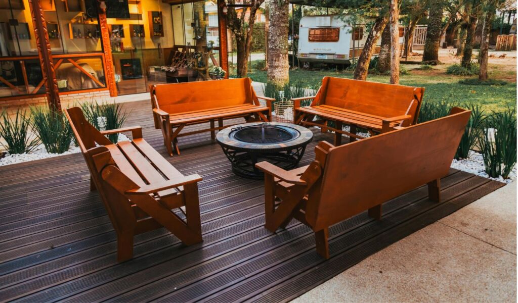 Fire Pit-Centered Patios