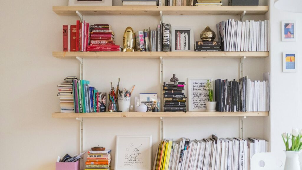 7 “Floating” Shelves That Can’t Hold Your Actual Books
