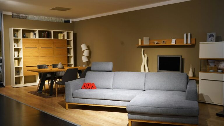 9 “Midcentury” Copies That Chip and Look Tacky in a Year