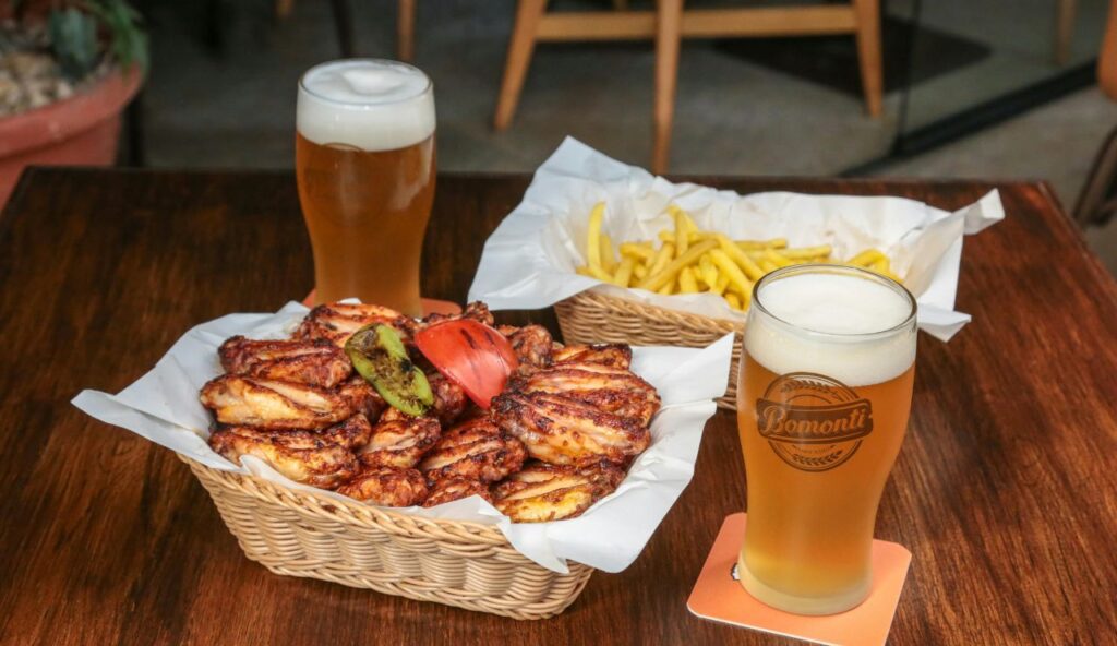 Chicago, IL – “Deep Dish Dry Rub” Wings