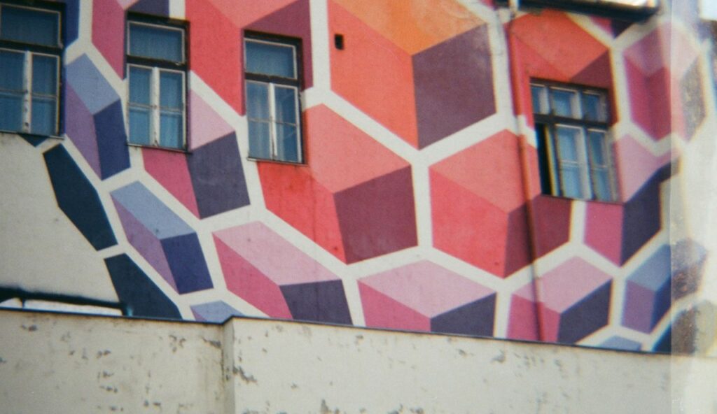 Watercolour Meets Geometry Mashups