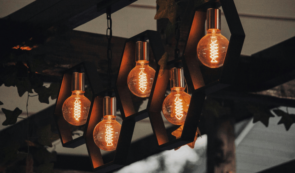 Multi-Directional Spoke Fixtures