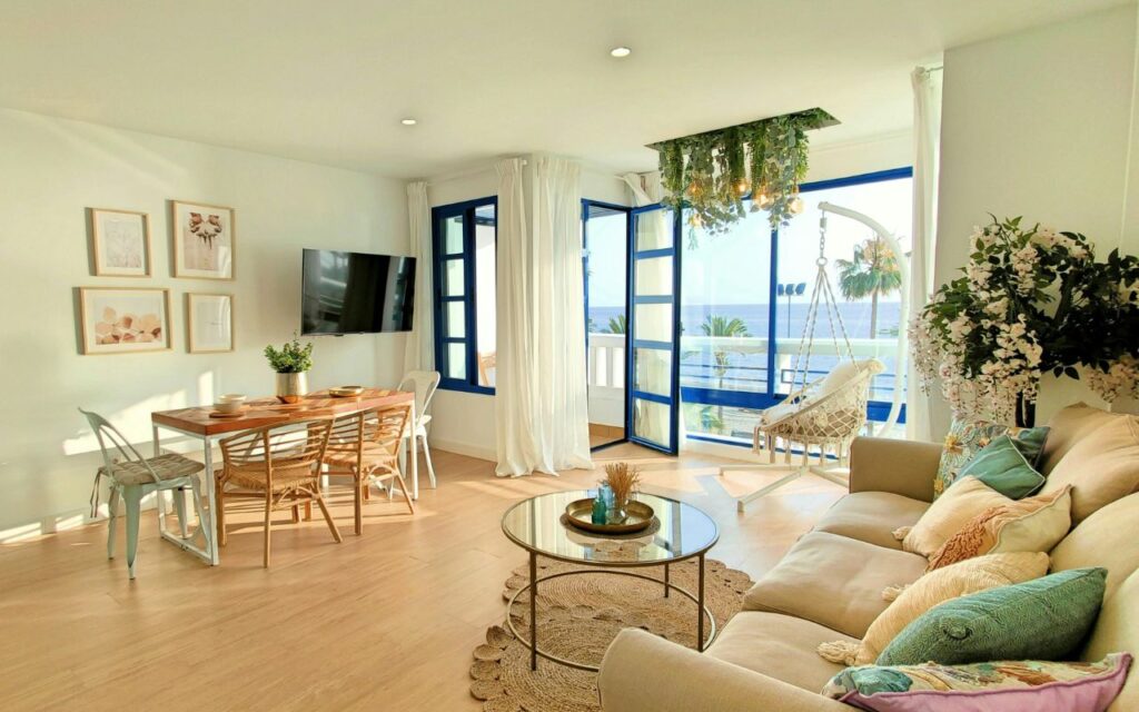 Keep Walkways Clear And Sightlines Open