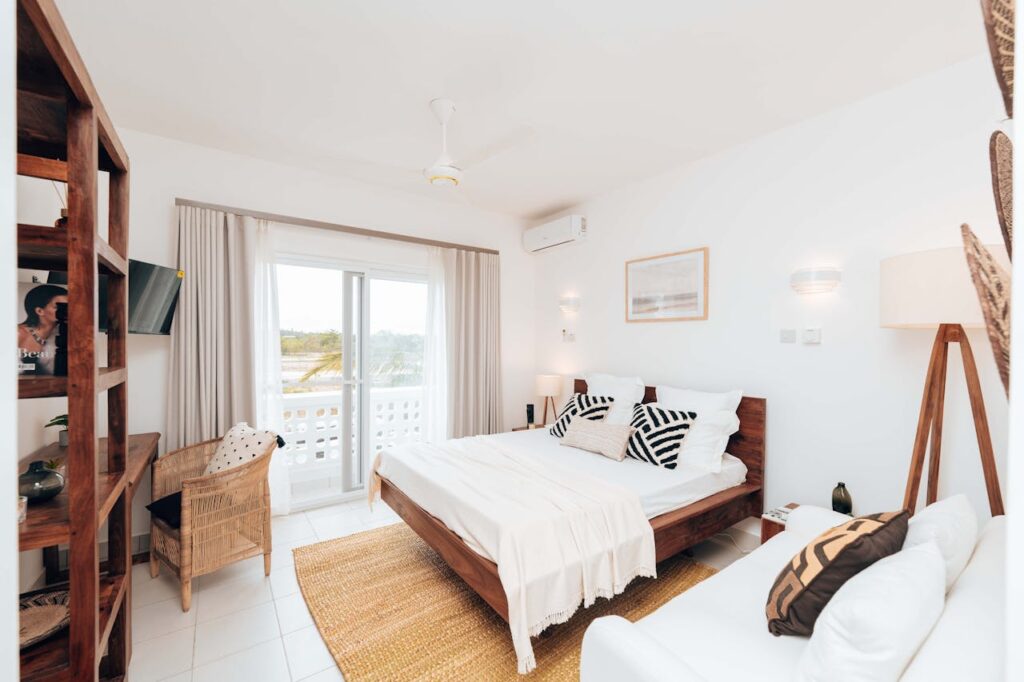 Natural Materials Designers Say Add Lasting Warmth