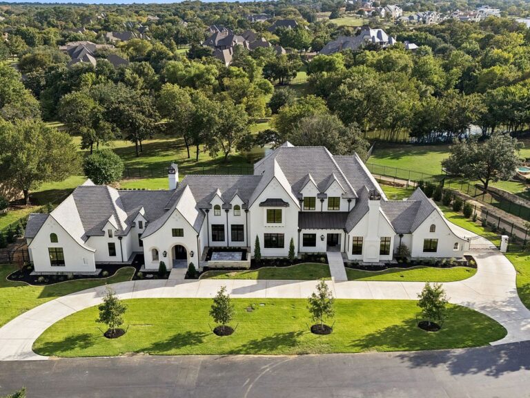 $7M Exquisite Masterpiece in Westlake, Texas, Featuring a DaVinci Slate Roof, Chef’s Dream Kitchen, and Smart Home Integration